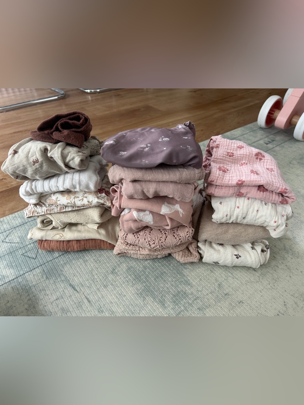 Huge brand name baby lot 6-18 months